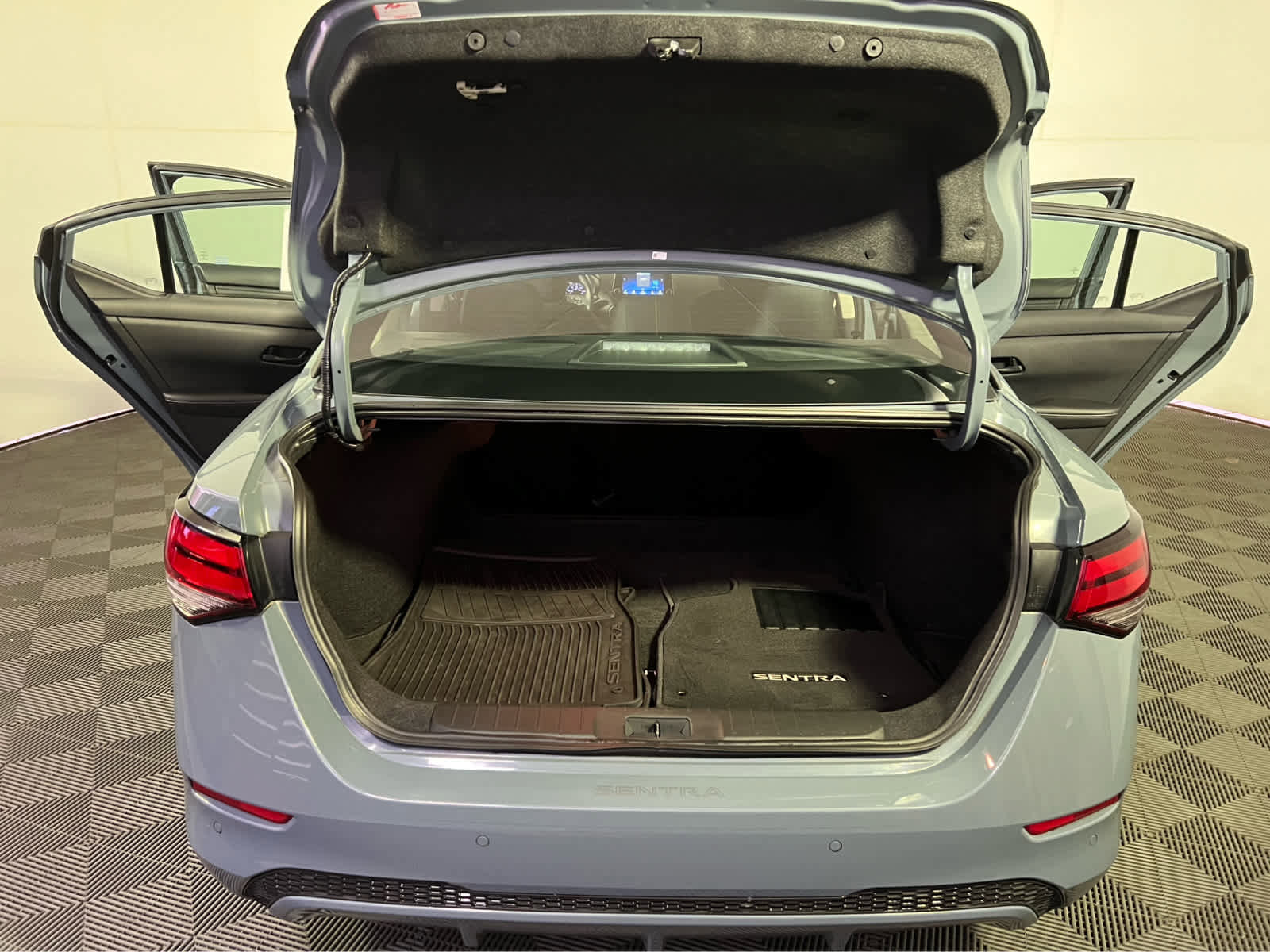 Certified 2024 Nissan Sentra SV FWD image 25