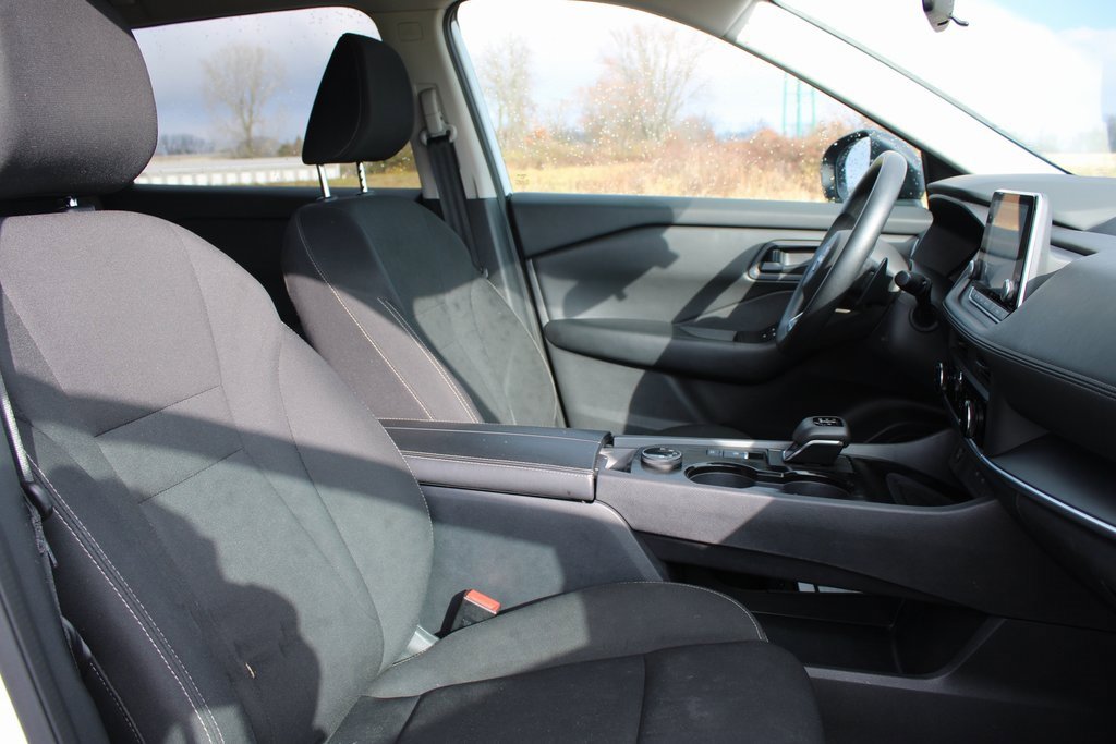 Used 2024 Nissan Rogue S image 20