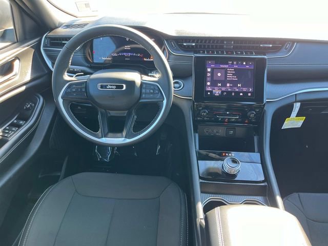 Used 2024 Jeep Grand Cherokee Laredo w/ MOPAR Finishing Package image 3