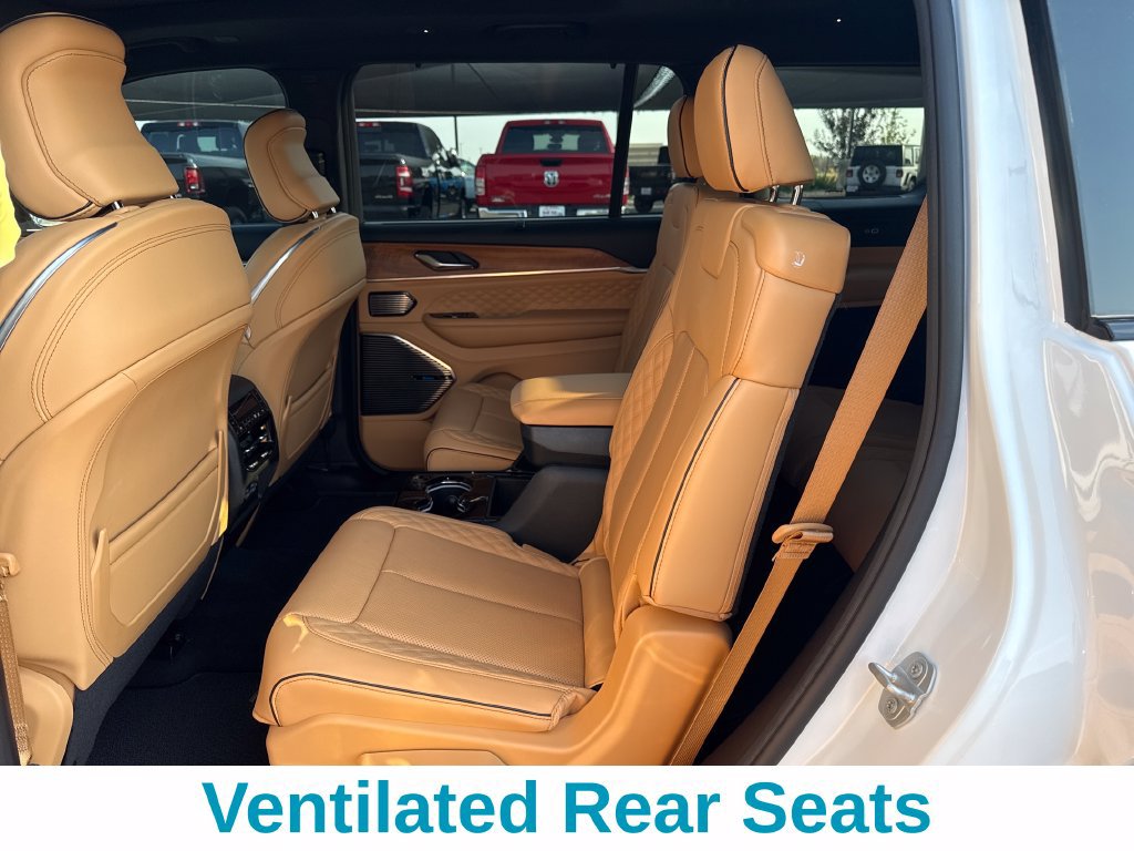 Used 2024 Jeep Grand Cherokee L Summit AWD/4WD image 27