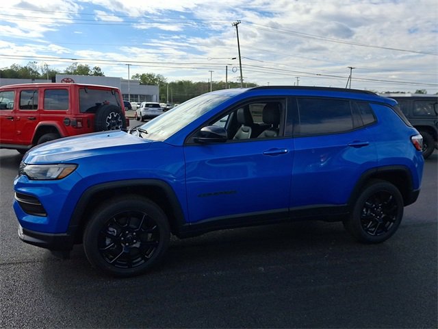 New 2026 Jeep Compass Latitude image 7