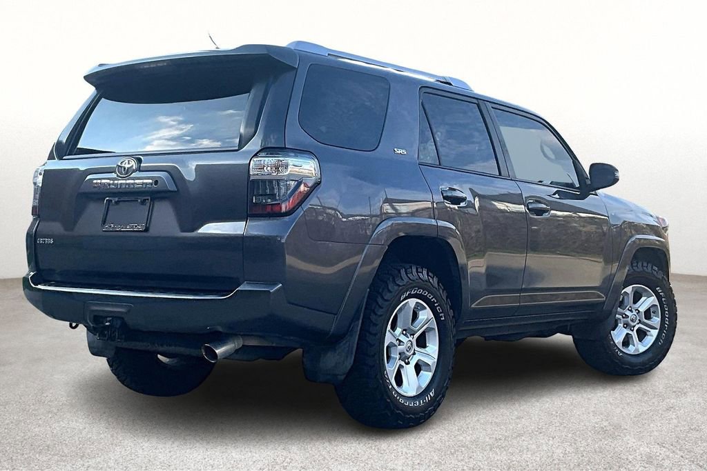 Used 2018 Toyota 4Runner SR5 Premium image 2
