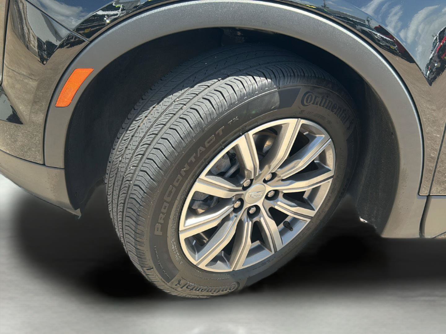 Used 2022 Cadillac XT4 Sport w/ Comfort Package AWD/4WD image 30