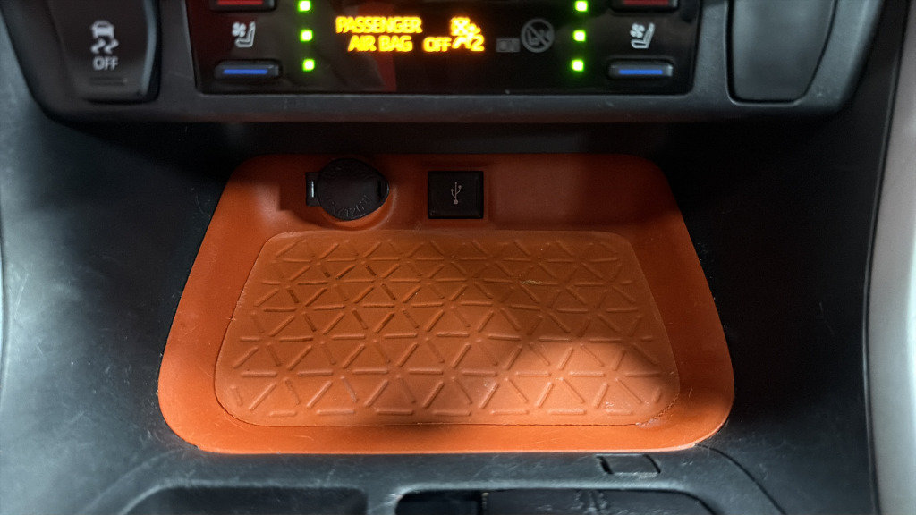 Used 2020 Toyota RAV4 Adventure w/ Convenience Package AWD/4WD image 32