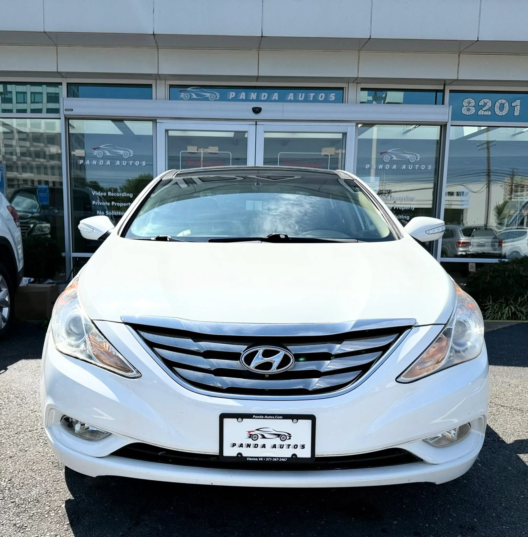 Used 2013 Hyundai Sonata Limited w/ Premium Pkg FWD image 2