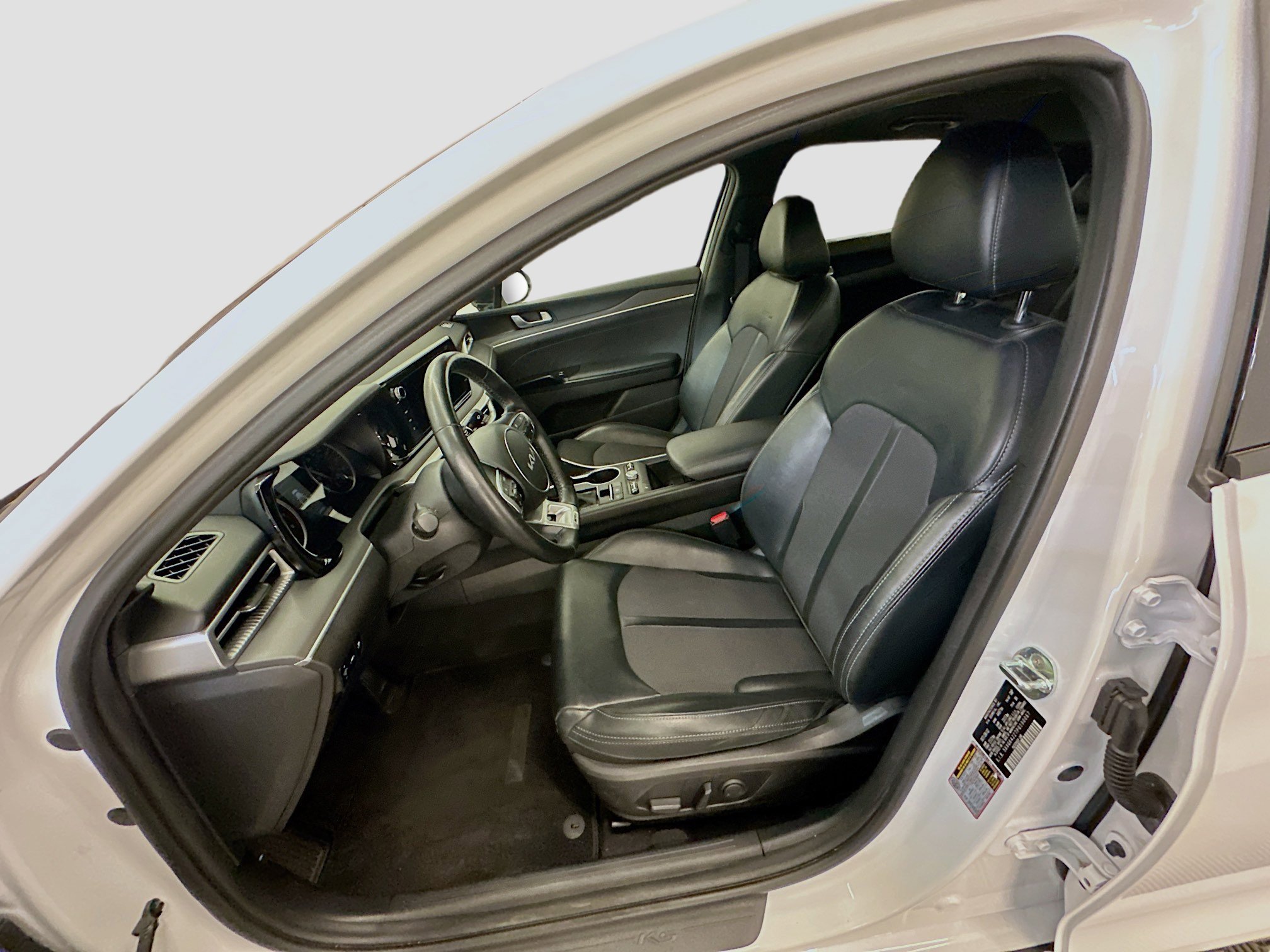 Used 2023 Kia K5 GT-Line image 13