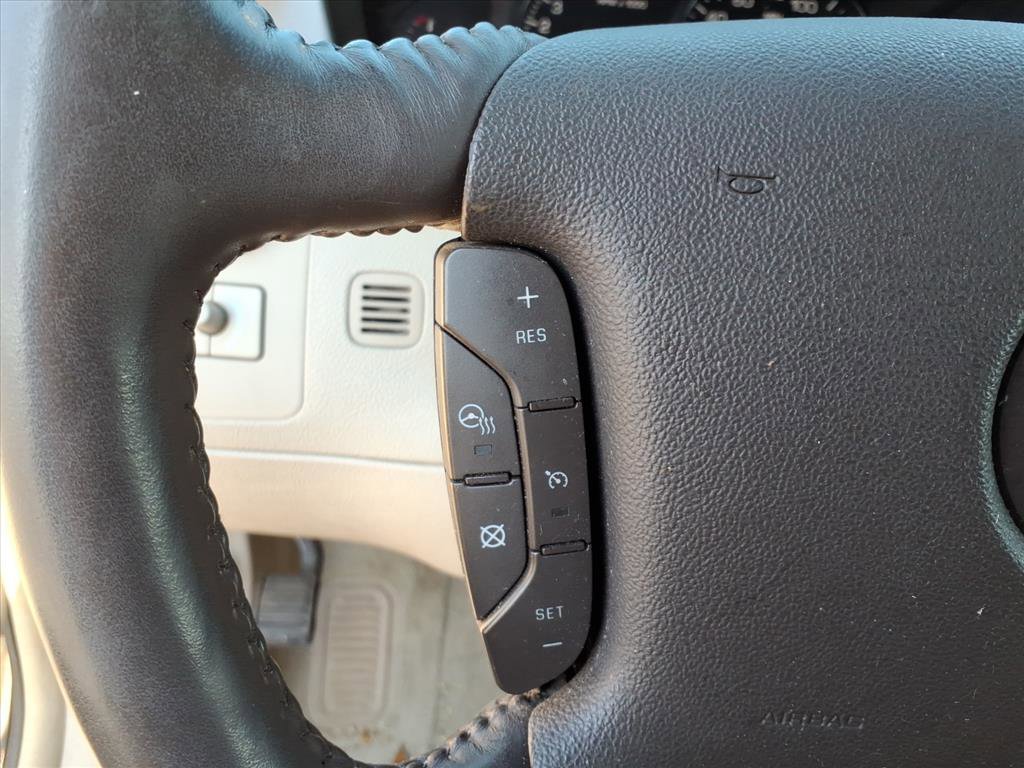 Used 2010 Cadillac DTS Luxury image 14