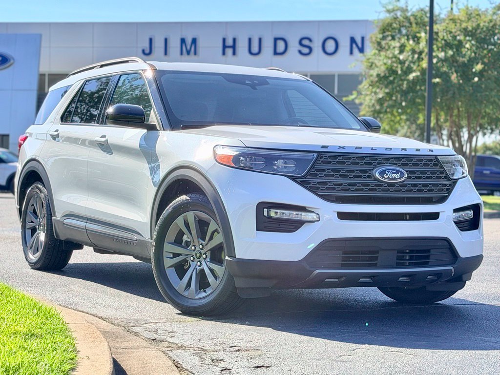 Certified 2023 Ford Explorer XLT w/ Equipment Group 202A RWD image 2