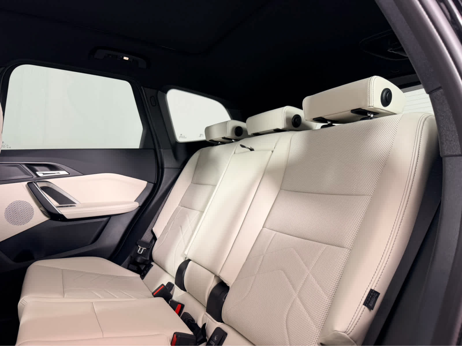 New 2027 BMW X1 xDrive28i AWD/4WD image 14