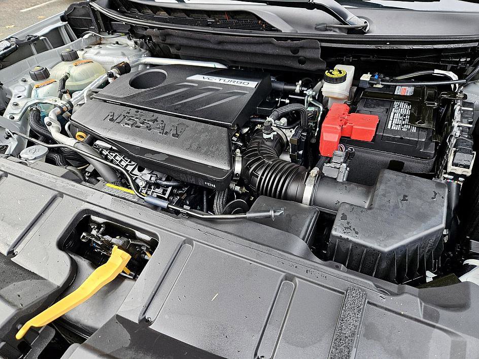 Used 2022 Nissan Rogue SV image 18