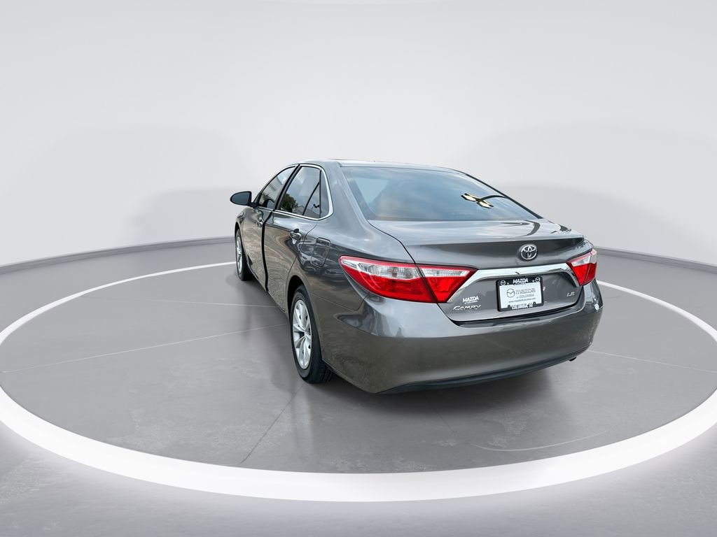Used 2016 Toyota Camry LE image 6