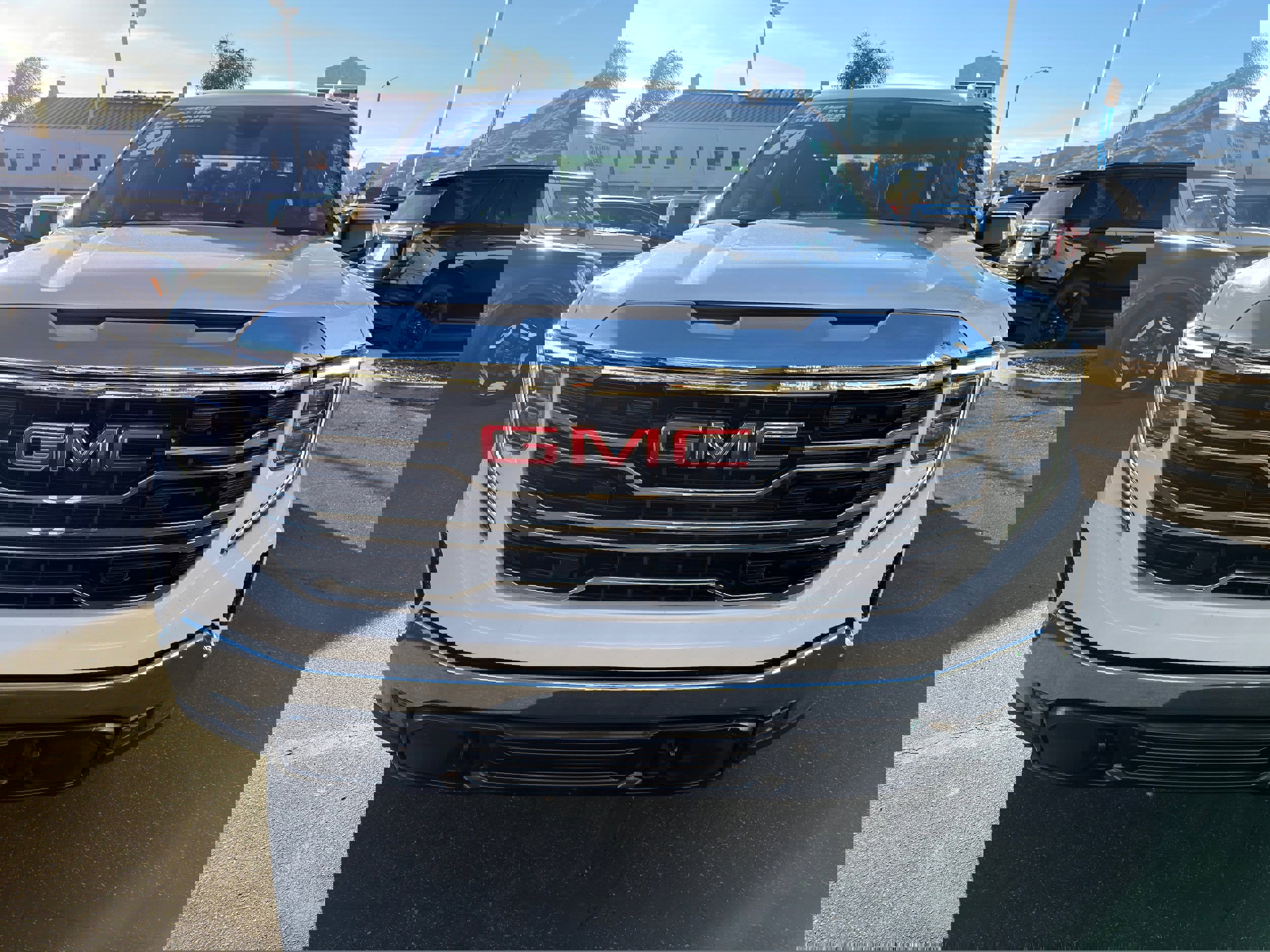 Used 2024 GMC Sierra 1500 SLT image 3