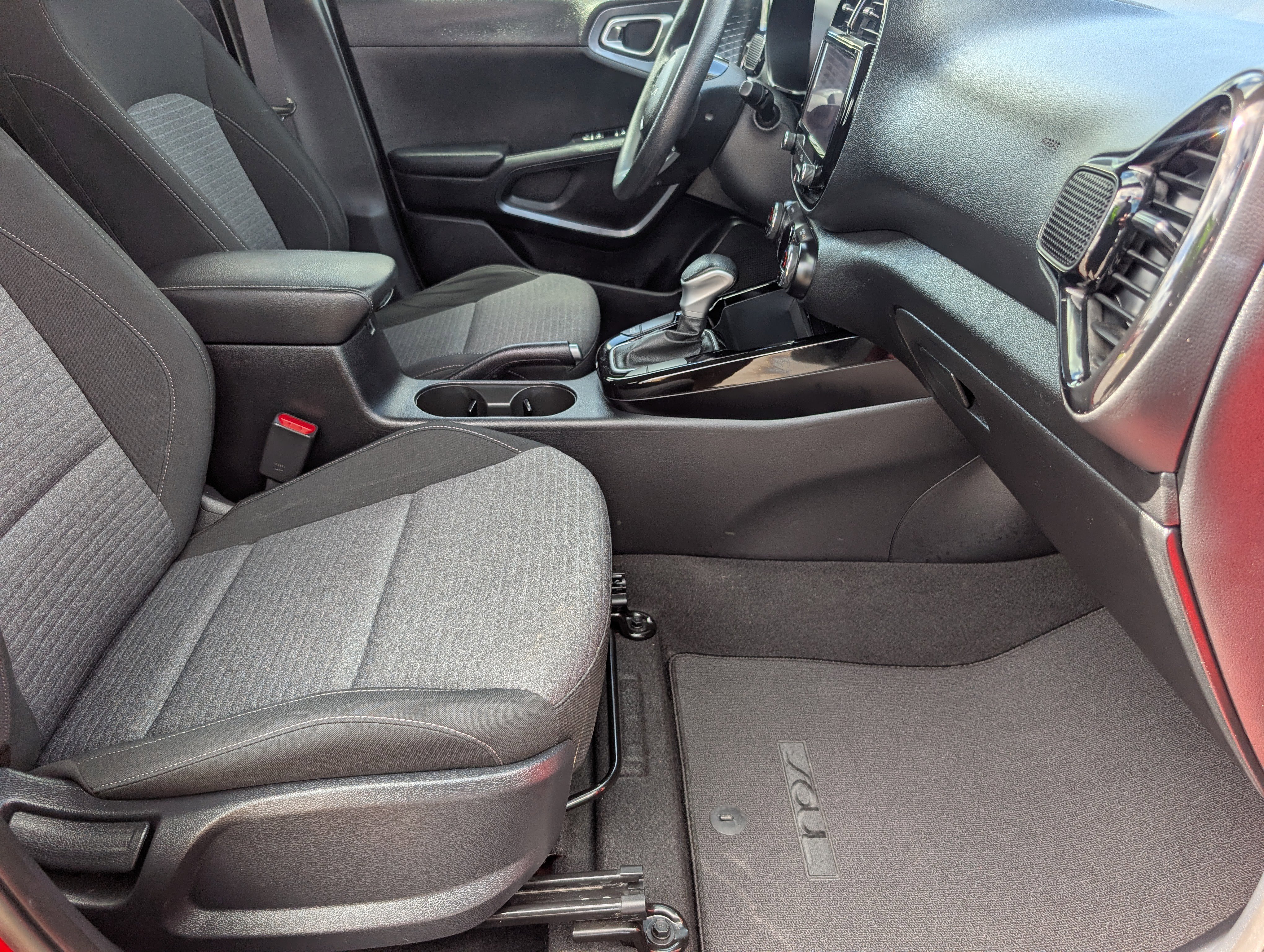 Used 2022 Kia Soul S image 27