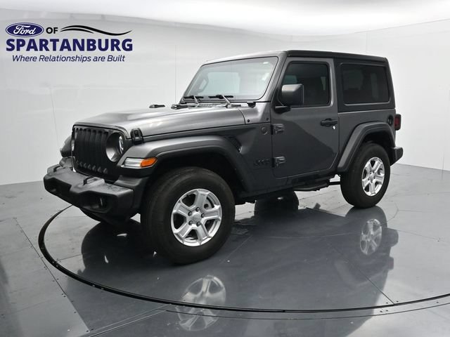 Used 2023 Jeep Wrangler Sport AWD/4WD image 3