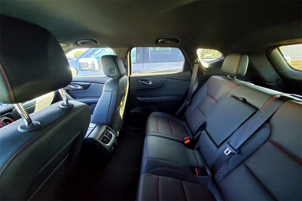 Used 2025 Chevrolet Blazer RS image 11