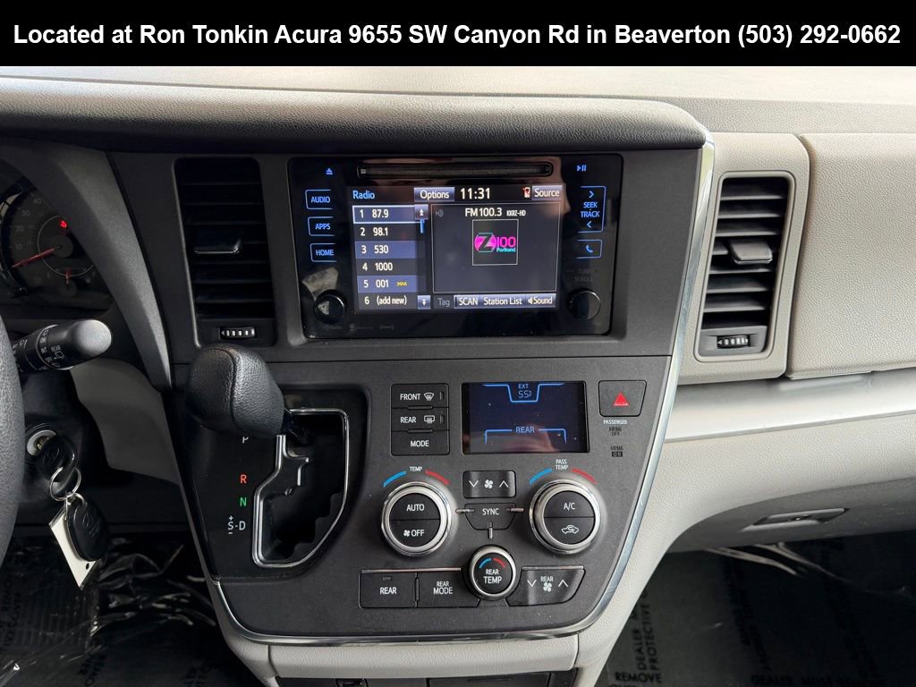 Used 2017 Toyota Sienna LE image 20