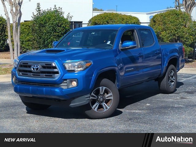 Used 2017 Toyota Tacoma TRD Sport w/ Tow Package image 1