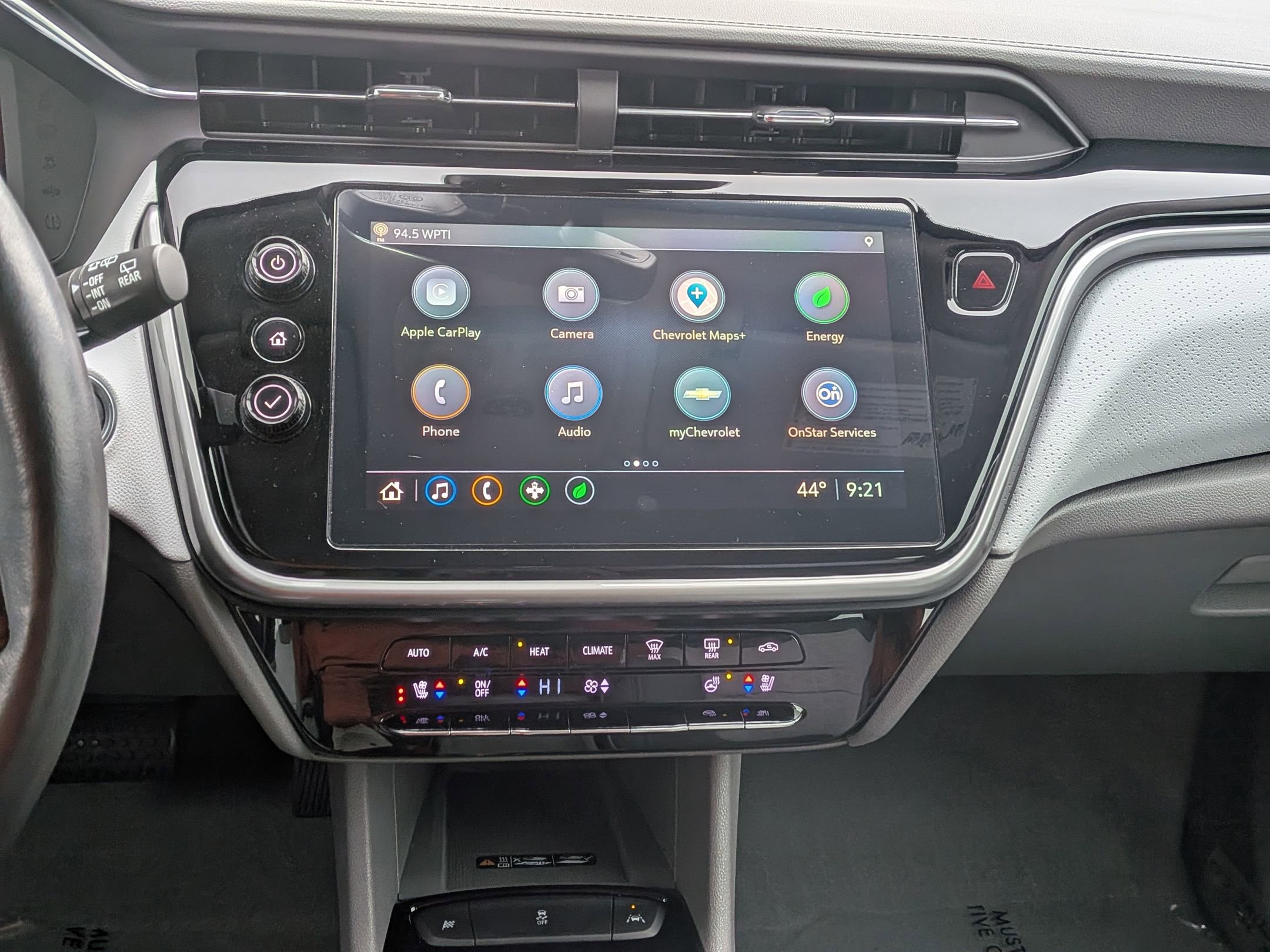 Used 2022 Chevrolet Bolt EUV Premier image 26