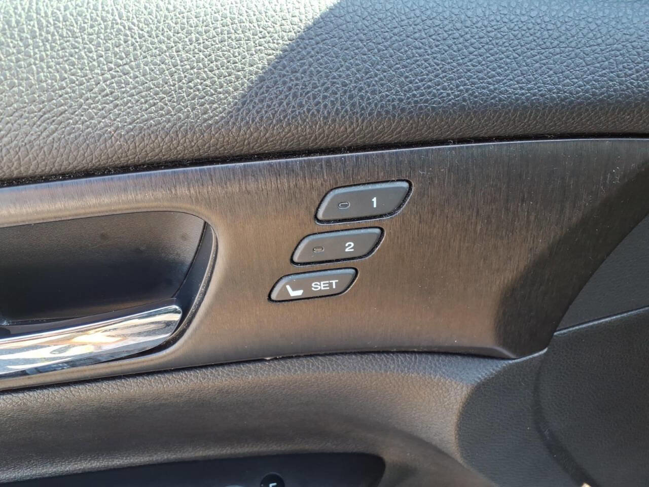 Used 2013 Honda Accord Touring image 16