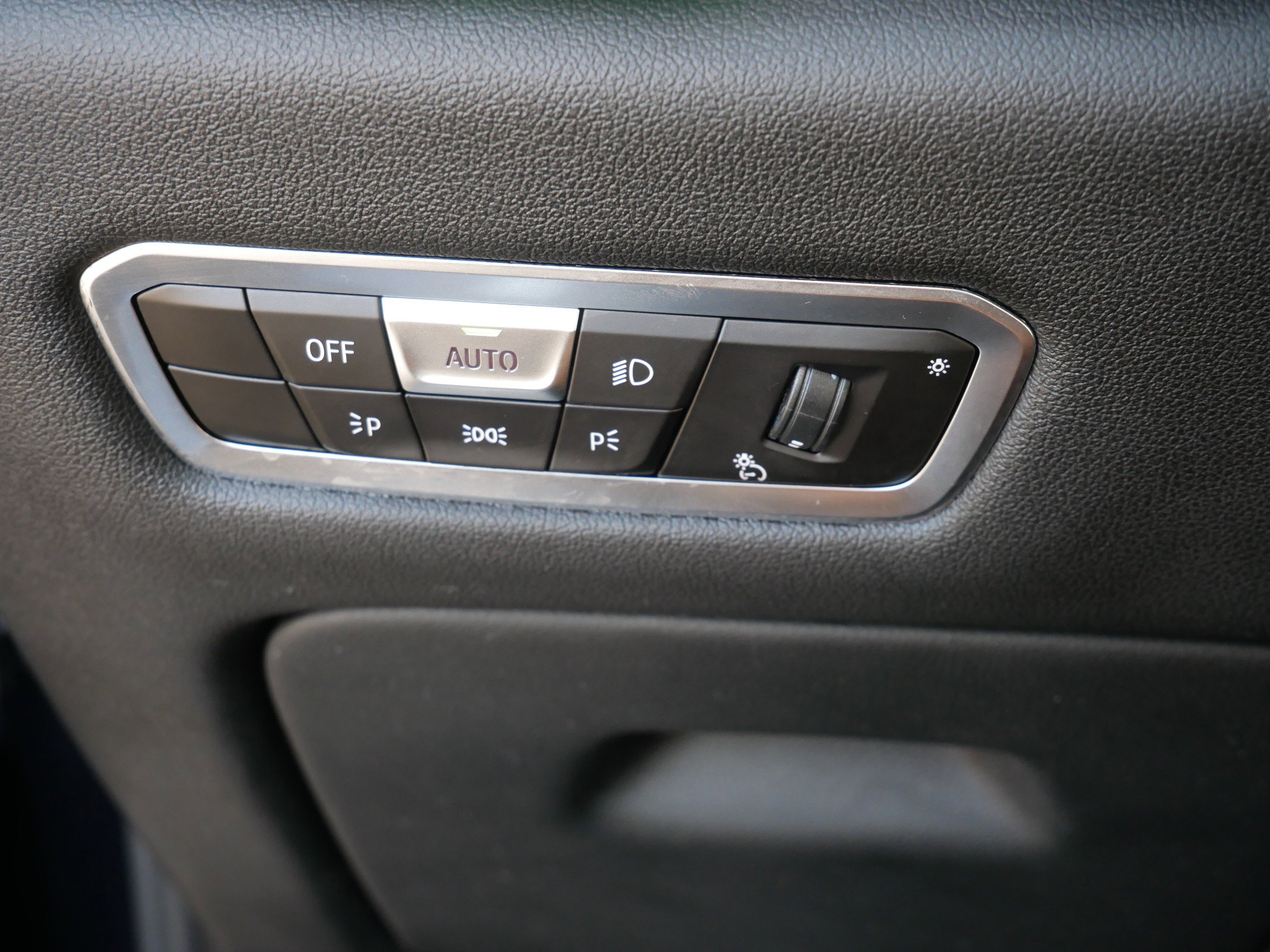 Used 2022 BMW X5 M50i image 18