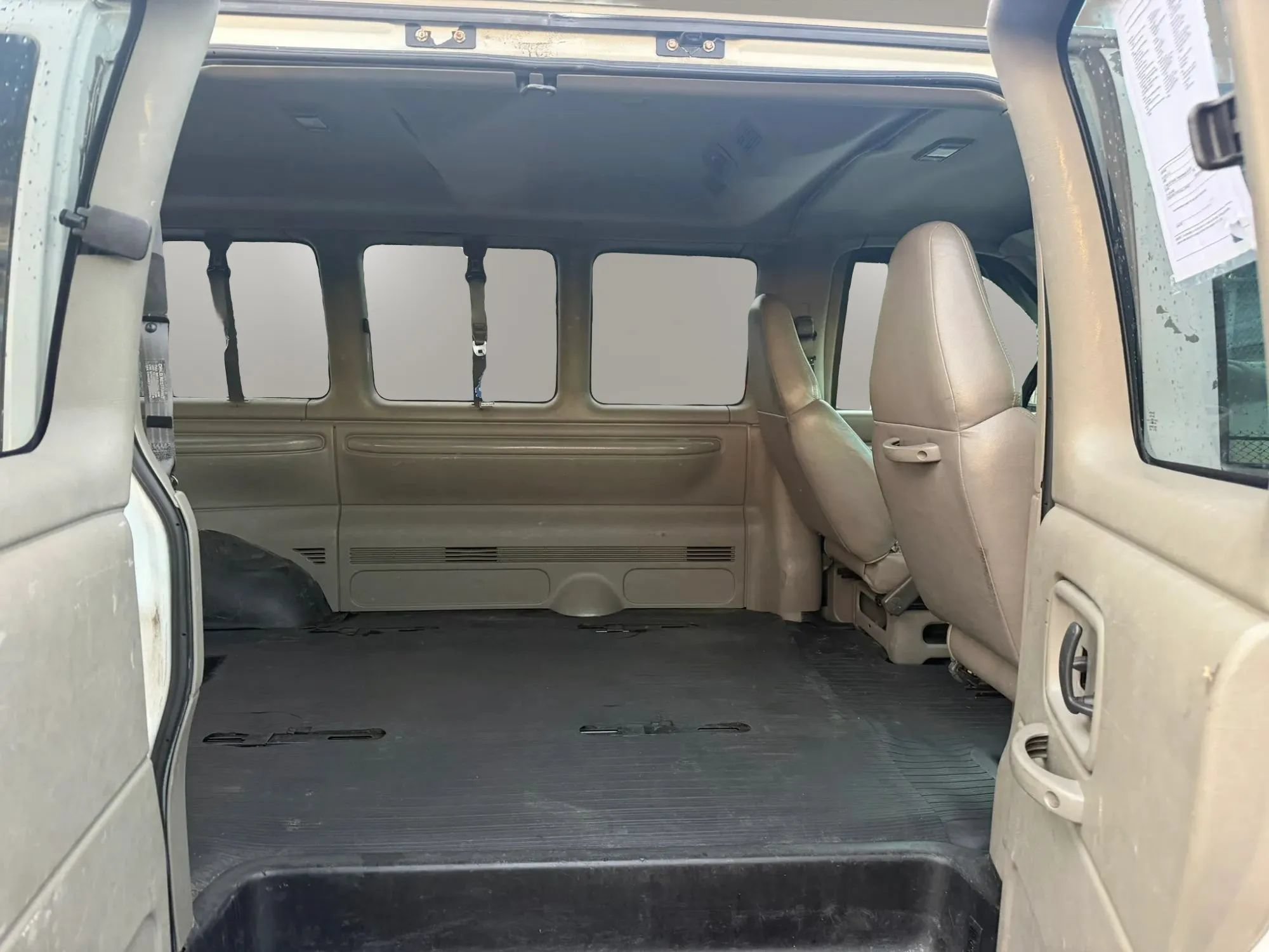 Used 2001 Chevrolet Express 2500 Passenger RWD image 24