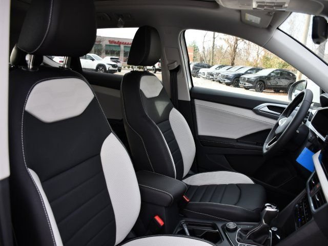 New 2026 Volkswagen Taos SEL AWD/4WD image 32