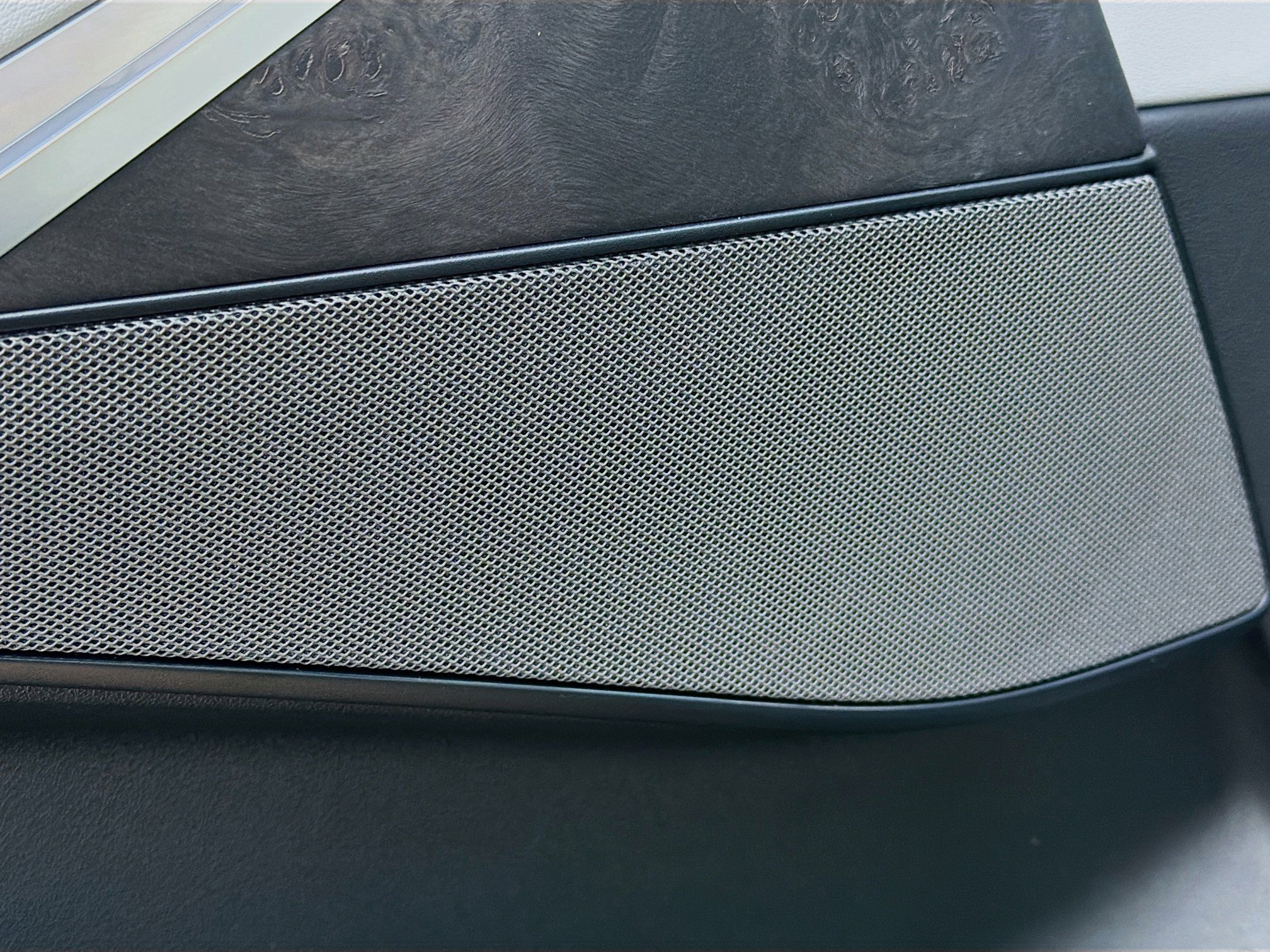 New 2026 BMW X5 xDrive50e w/ Executive Package image 24