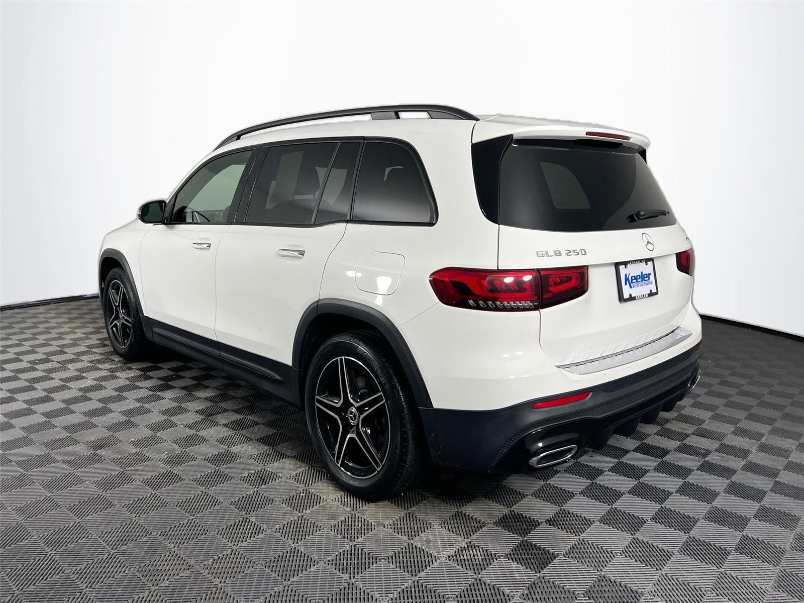 Certified 2023 Mercedes-Benz GLB 250 4MATIC image 4