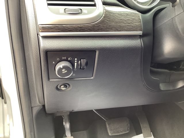 Used 2011 Jeep Grand Cherokee 70th Anniversary RWD image 15
