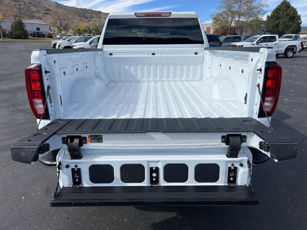 New 2026 GMC Sierra 2500 SLE image 12