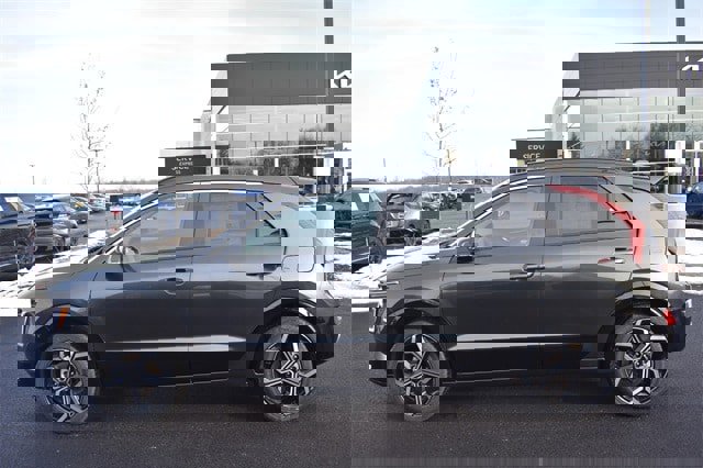 New 2025 Kia Niro EX Touring image 6