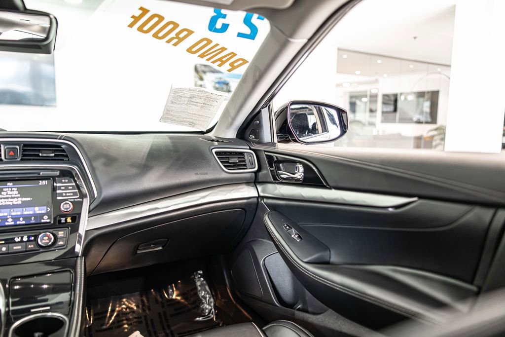 Used 2023 Nissan Maxima SL FWD image 40