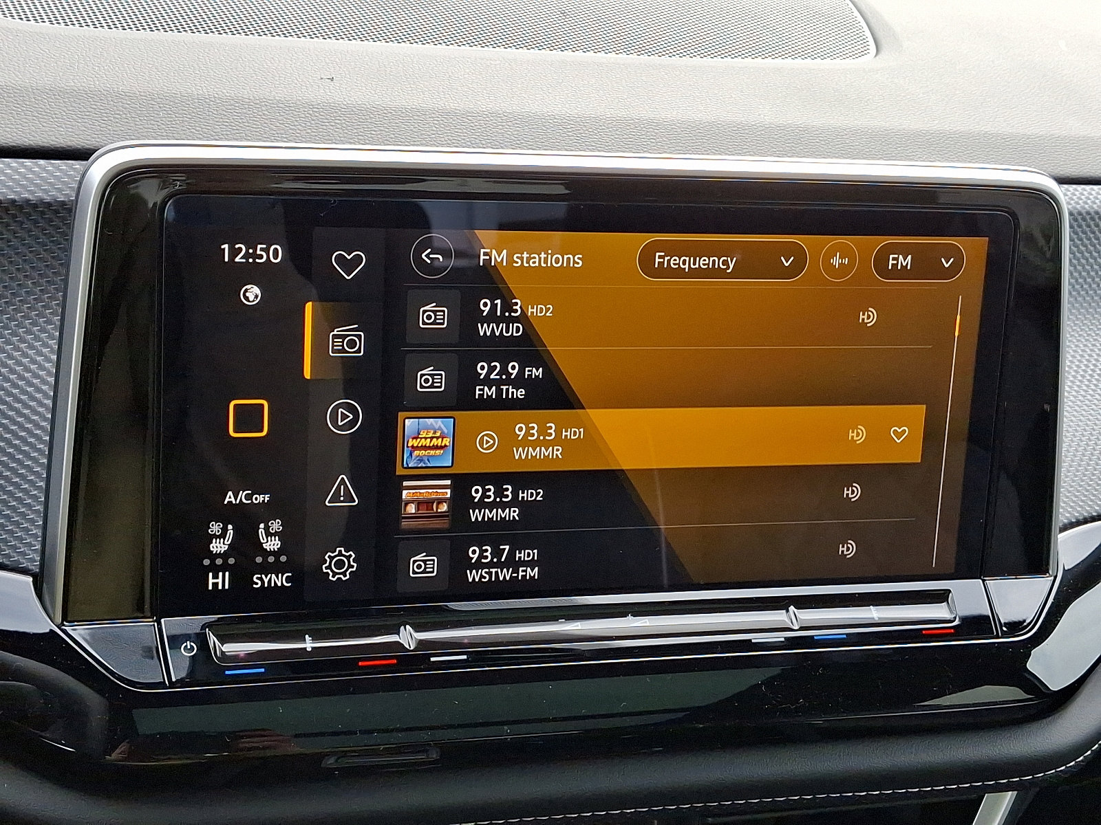 New 2025 Volkswagen Atlas Cross Sport SEL Premium R-Line image 12