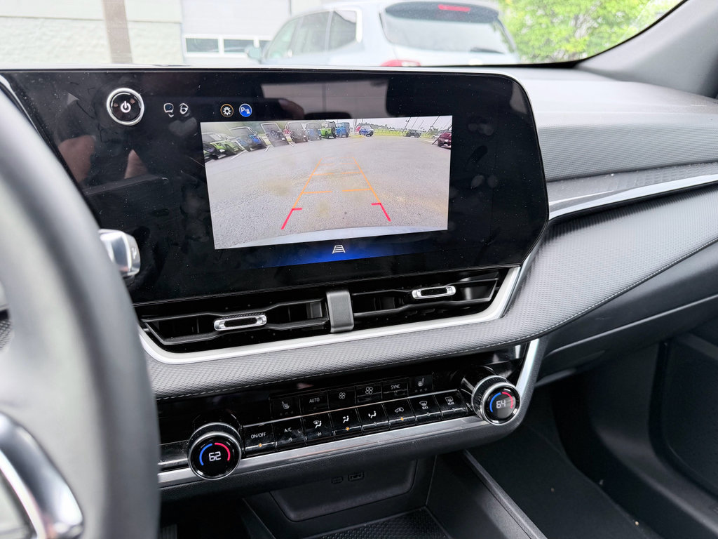 Used 2026 Chevrolet Equinox LT w/ Convenience Package II FWD image 16