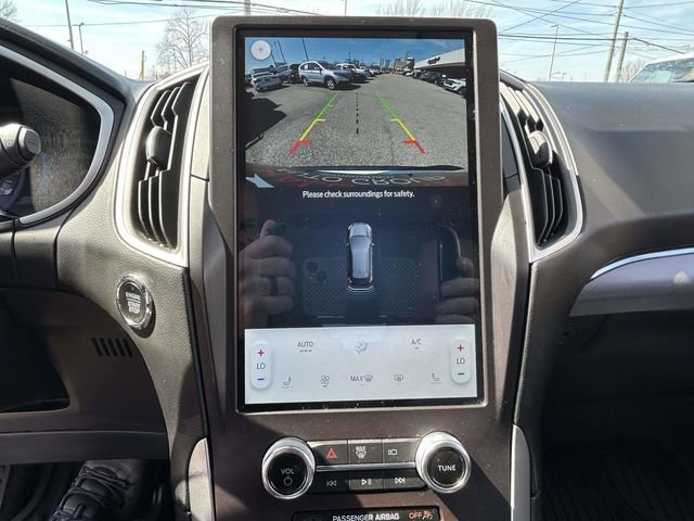 Used 2021 Ford Edge SEL w/ Convenience Package image 16