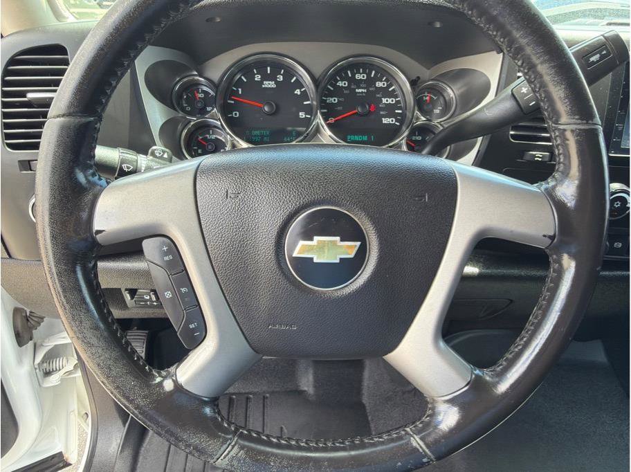 Used 2013 Chevrolet Silverado 3500 LT AWD/4WD image 7