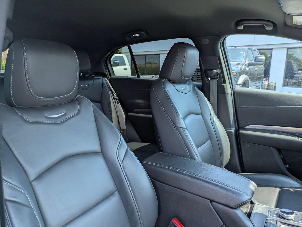 Used 2025 Cadillac XT4 Premium Luxury FWD image 19