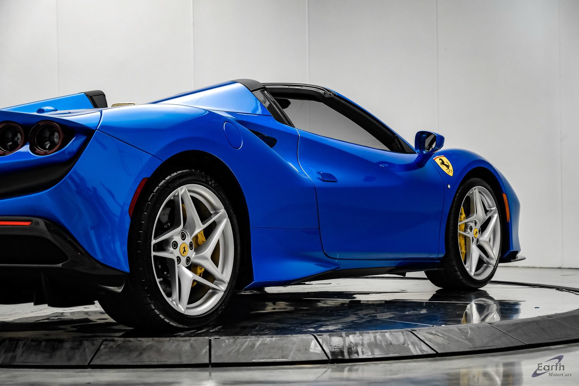 Used 2023 Ferrari F8 Tributo RWD image 26