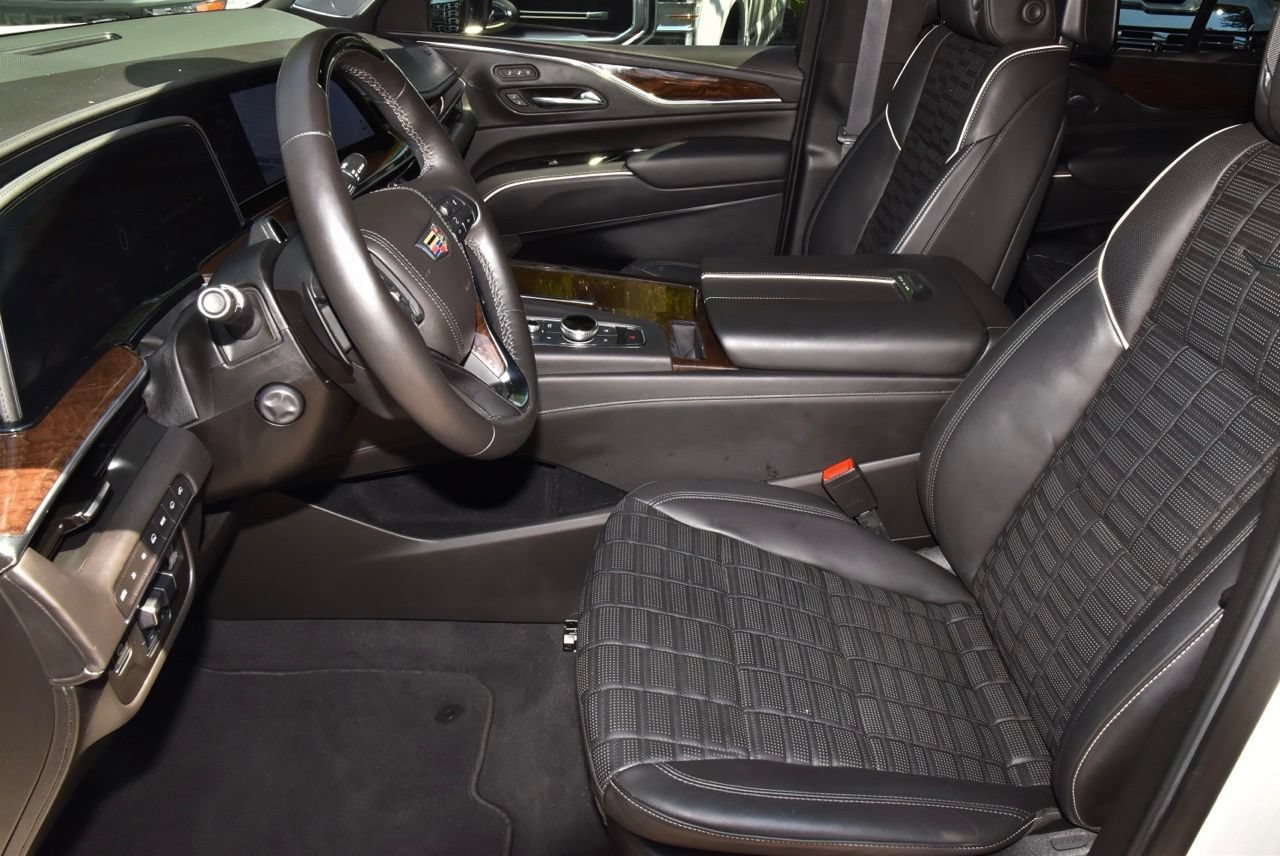 Used 2021 Cadillac Escalade Sport Platinum AWD/4WD image 13