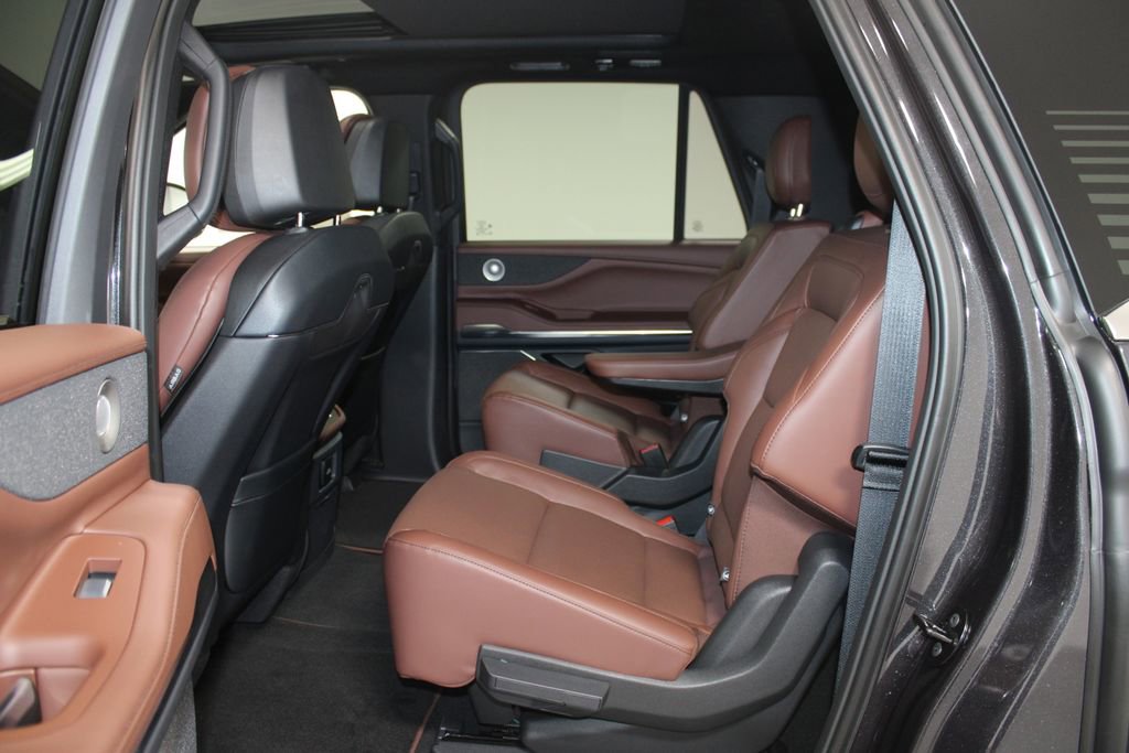 New 2025 Lincoln Navigator L Reserve image 28