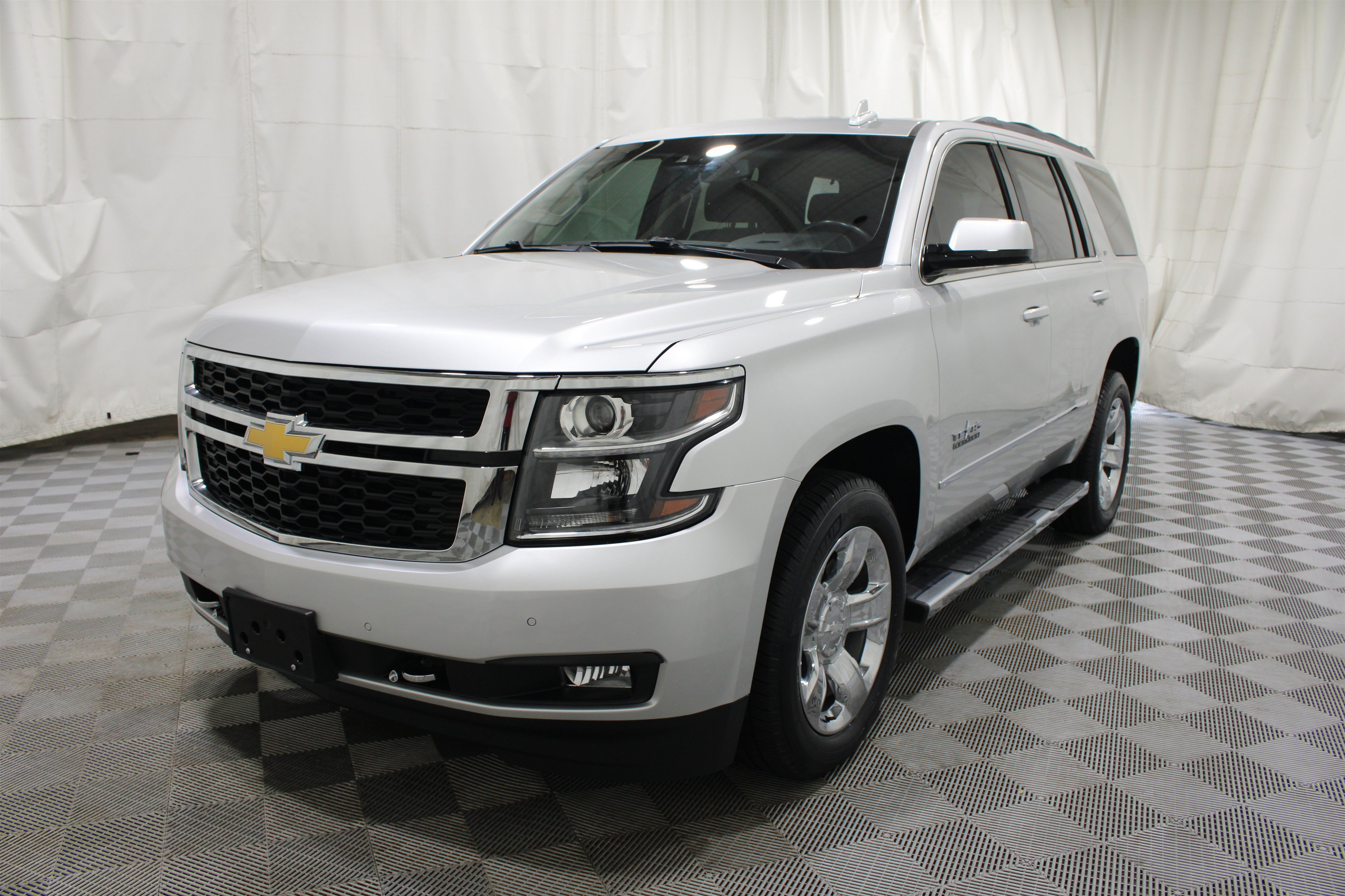 Used 2019 Chevrolet Tahoe LT w/ LT Signature Package AWD/4WD image 36