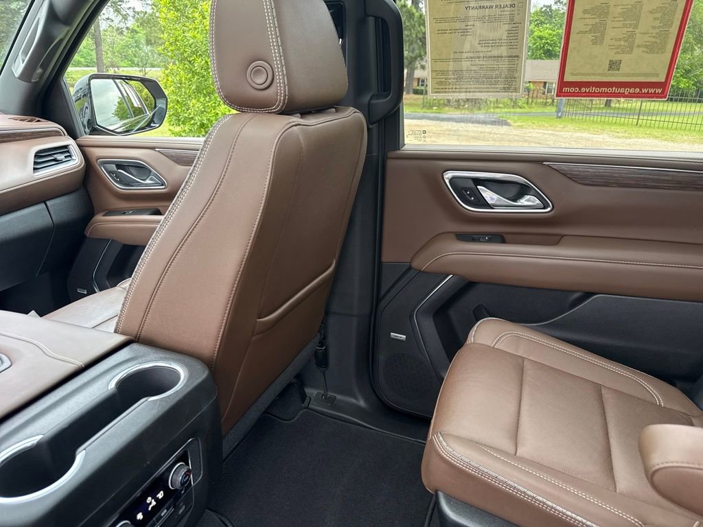 Used 2021 Chevrolet Suburban High Country image 43