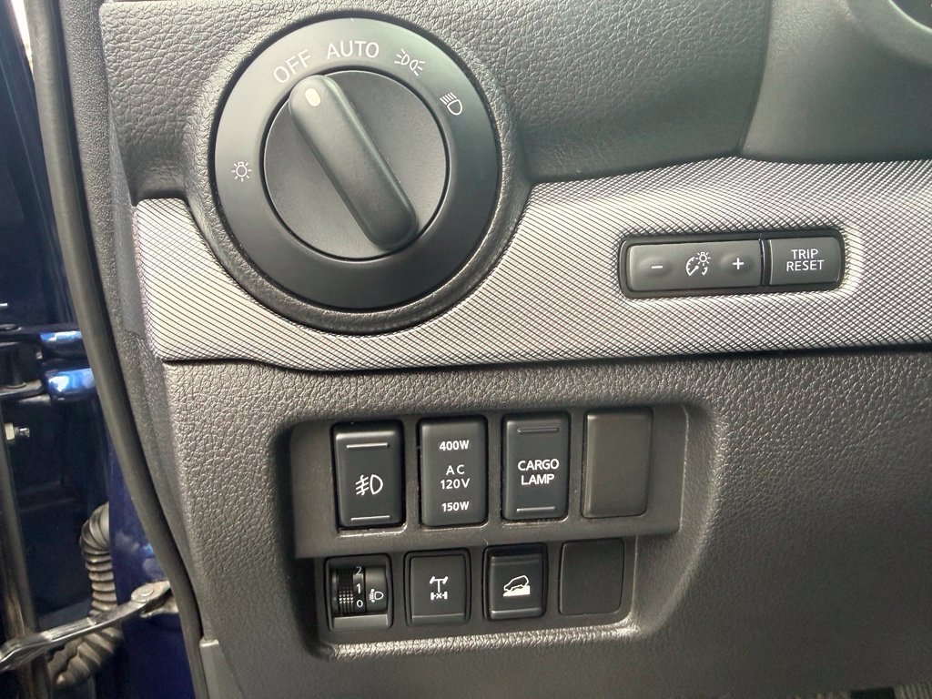 Used 2018 Nissan Titan PRO-4X AWD/4WD image 28