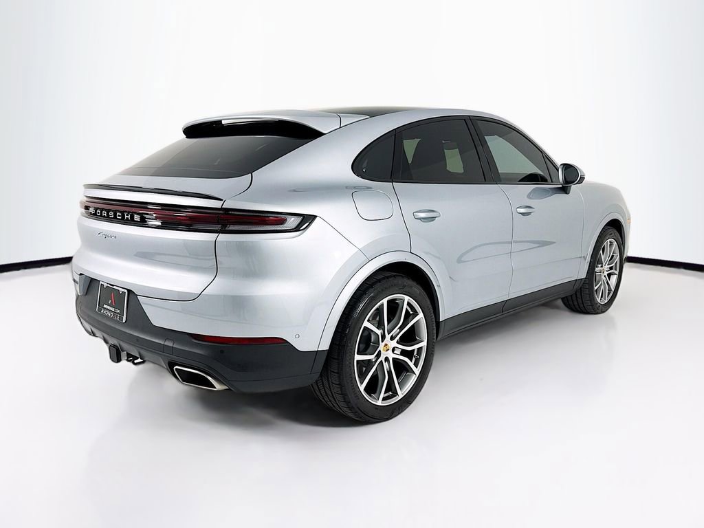 Certified 2024 Porsche Cayenne Coupe image 9
