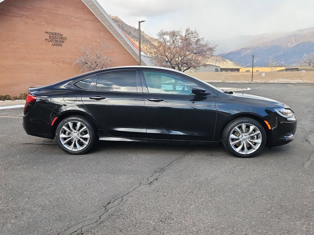 Used 2015 Chrysler 200 S AWD/4WD image 2