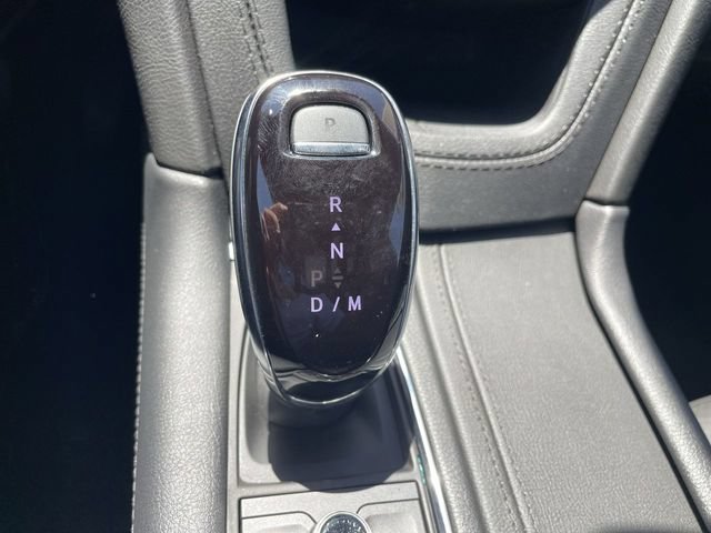 Used 2024 Cadillac XT6 Premium Luxury w/ Technology Package AWD/4WD image 16