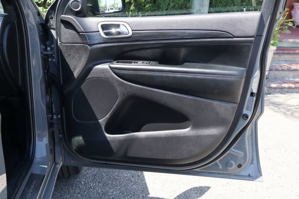 Used 2021 Jeep Grand Cherokee Laredo X RWD image 45