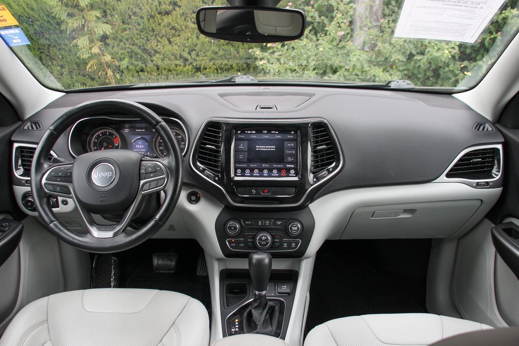 Used 2020 Jeep Cherokee Limited image 25