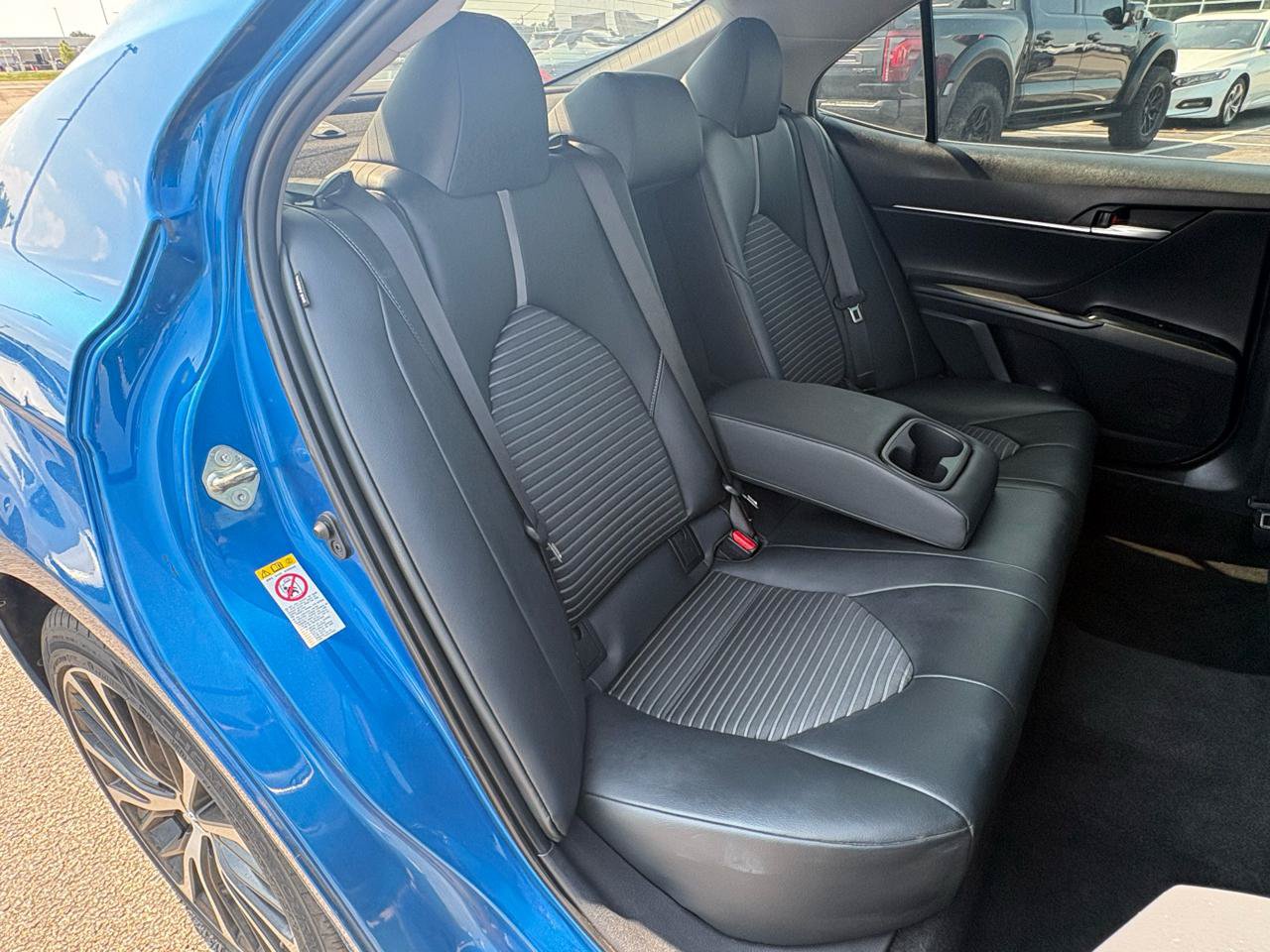Used 2018 Toyota Camry SE w/ Moonroof Package FWD image 25