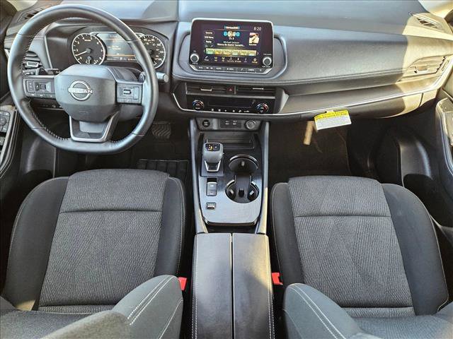 Used 2025 Nissan Rogue SV image 17